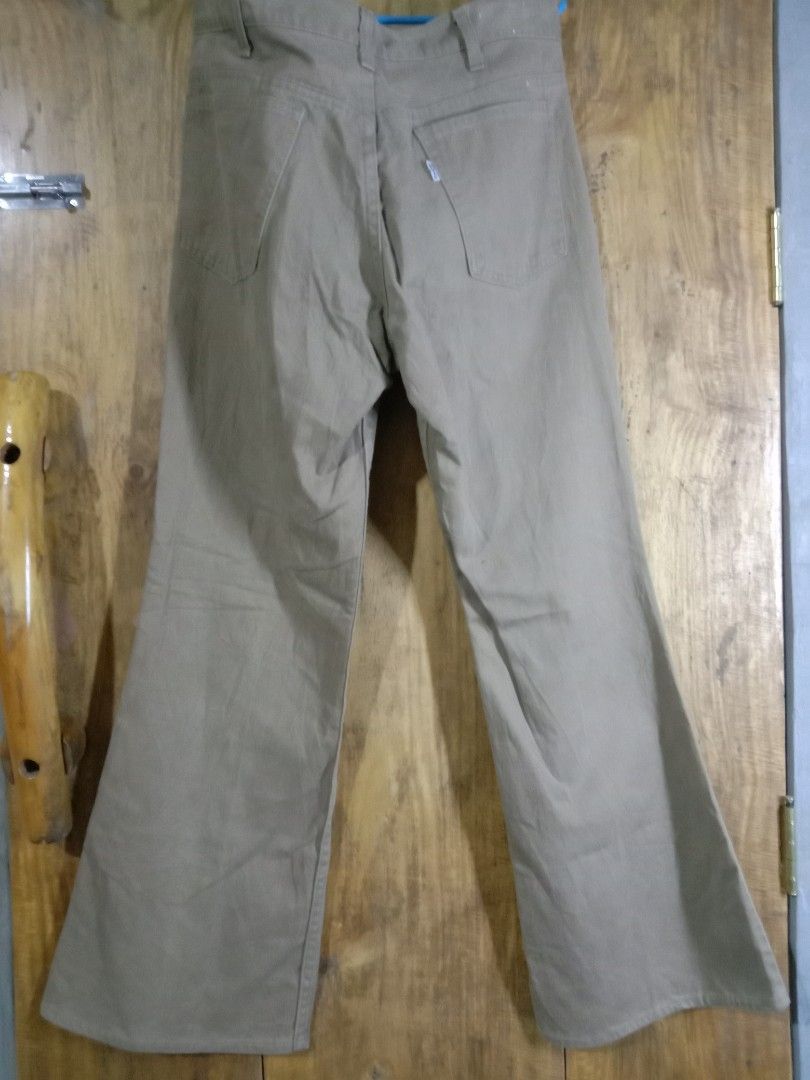 Vintage 1974 LEVIS 628 bell bottom jeans (Category: Jeans) located in Baguio. Submitted by oliviapreloved100620 (Listing ID 1467608079, Image 3). Description: Waist: 34".