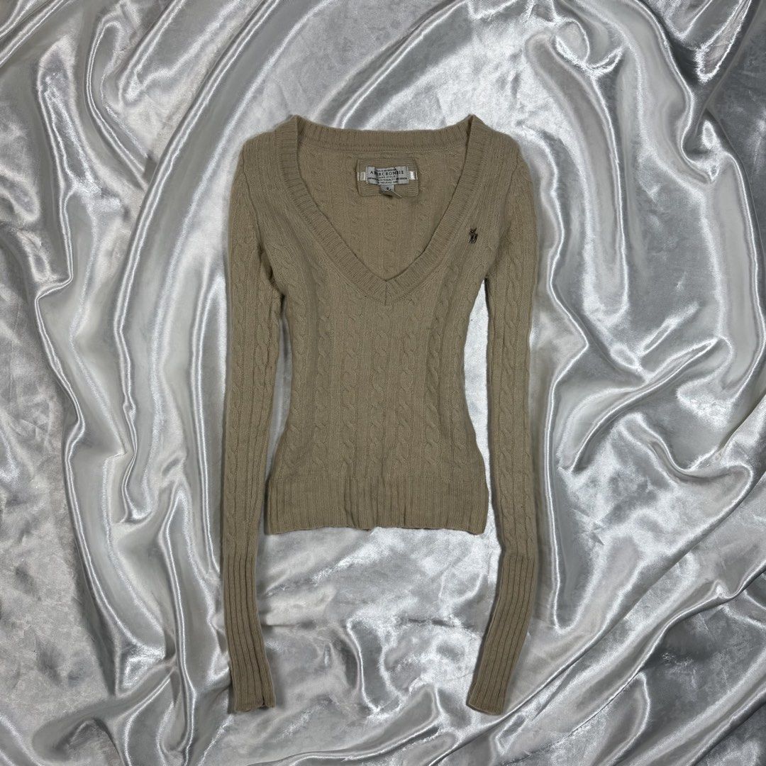 Vintage Abercombie knitted longsleeve (Category: Announcements) located in Bacolod City. Submitted by antizero.6100 (Listing ID 1467754720, Image 1). Description: Excellent condition Need wash only Sign of usage Size Small on tag Check each photo for more details .