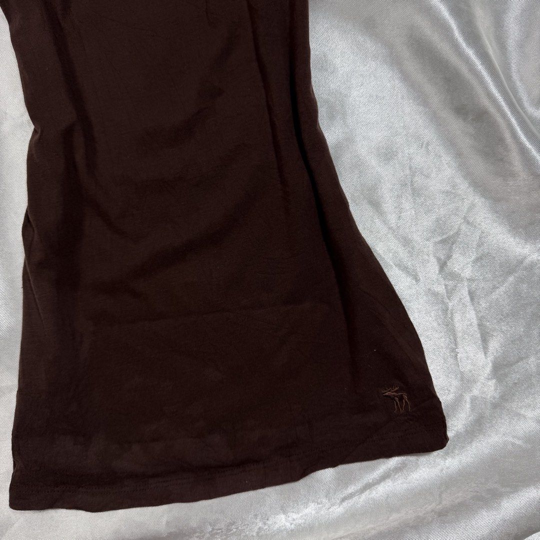Vintage Abercrombie tank cami (Category: Announcements) located in Bacolod City. Submitted by antizero.6100 (Listing ID 1467756680, Image 2). Description: Excellent condition Issue : faded white Small on tag Need wash Check each photo for details .