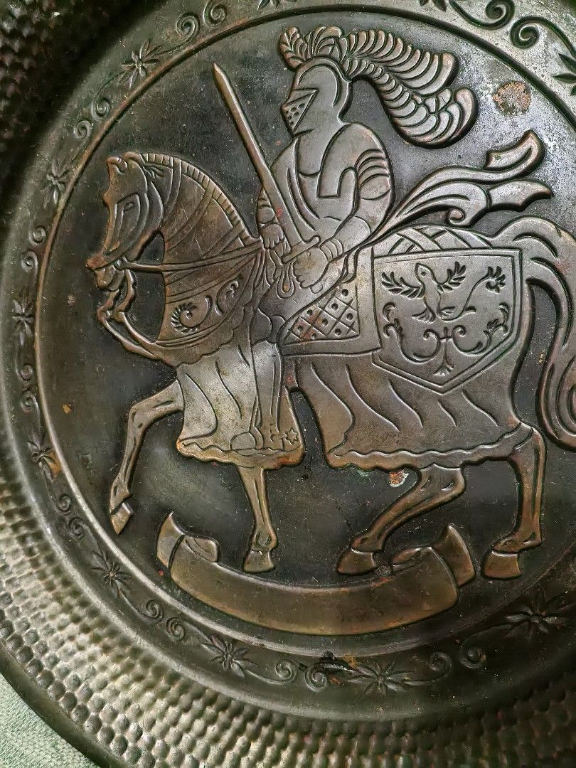 Vintage bronzed type metal plate display 13.5" (Category: Other Home Decor) located in Manila. Submitted by luckycharm_215 (Listing ID 1467696429, Image 2). Description: look like bronzed according to my home test.