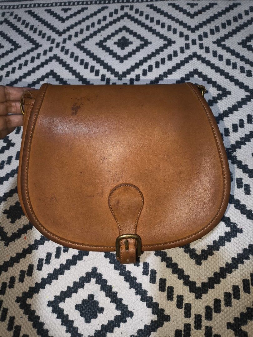 VINTAGE COACH Saddle Bag Style 9851 (Category: Shoulder Bags) located in San Jose. Submitted by nnayramsfinds (Listing ID 1467721046, Image 3). Description: -With Hangtag -with mold measles on some parts (marks only, already treated) -Made in USA, pre-1994 -SF is 100.