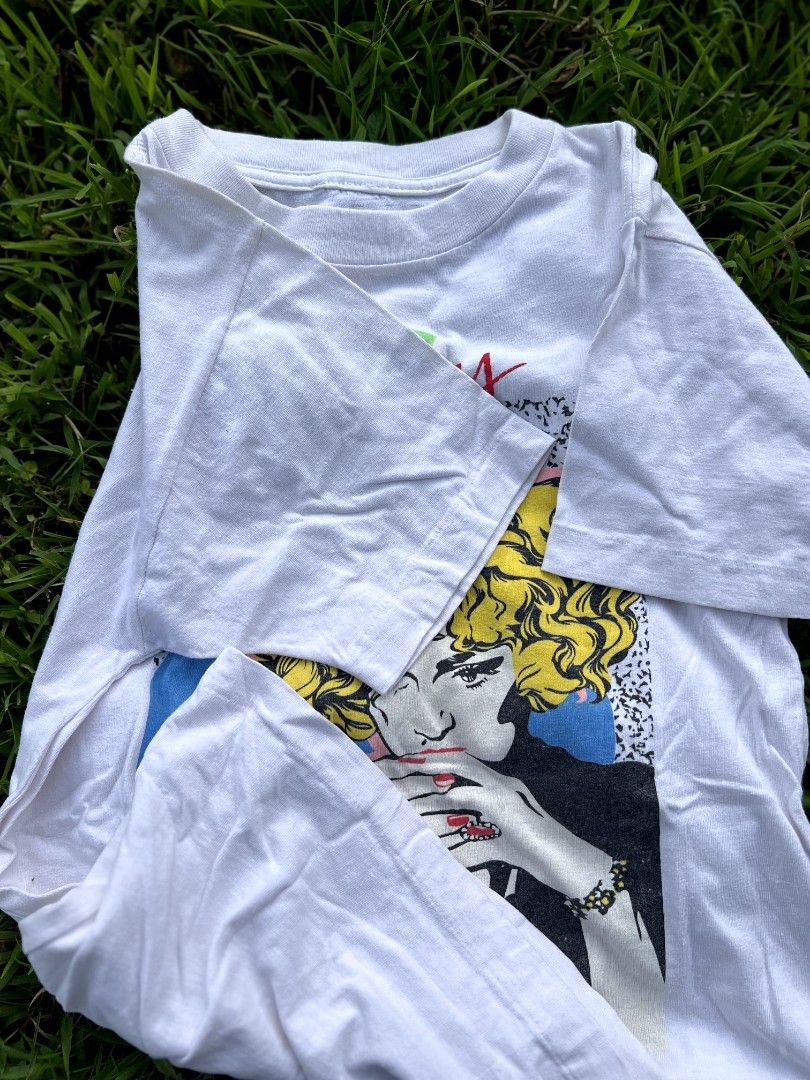 Vintage Dick Tracy " Breathless " Madonna (Category: Activewear) located in General Mariano Alvarez. Submitted by trifcloset (Listing ID 1467732018, Image 2). Description: Vintage Dick Tracy " Breathless " Madonna Cut Tag / Hole at the Back Shoulder Small to Medium 2000+sf.