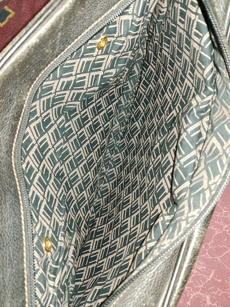 Vintage dunhill messenger bag (Category: Sling Bags) located in Manila. Submitted by takeroshc143 (Listing ID 1467711205, Image 3). Description: vintage dunhill messenger bag, amekaji vibes.