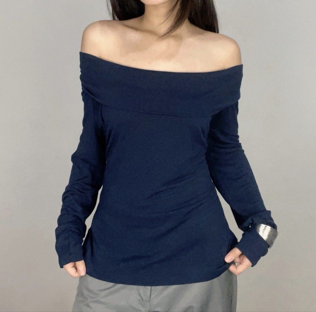 vintage esprit thick band top (Category: Longsleeves) located in Manila. Submitted by pabili.ph (Listing ID 1467832996, Image 1). Description: medium to large L22", up to B40" .