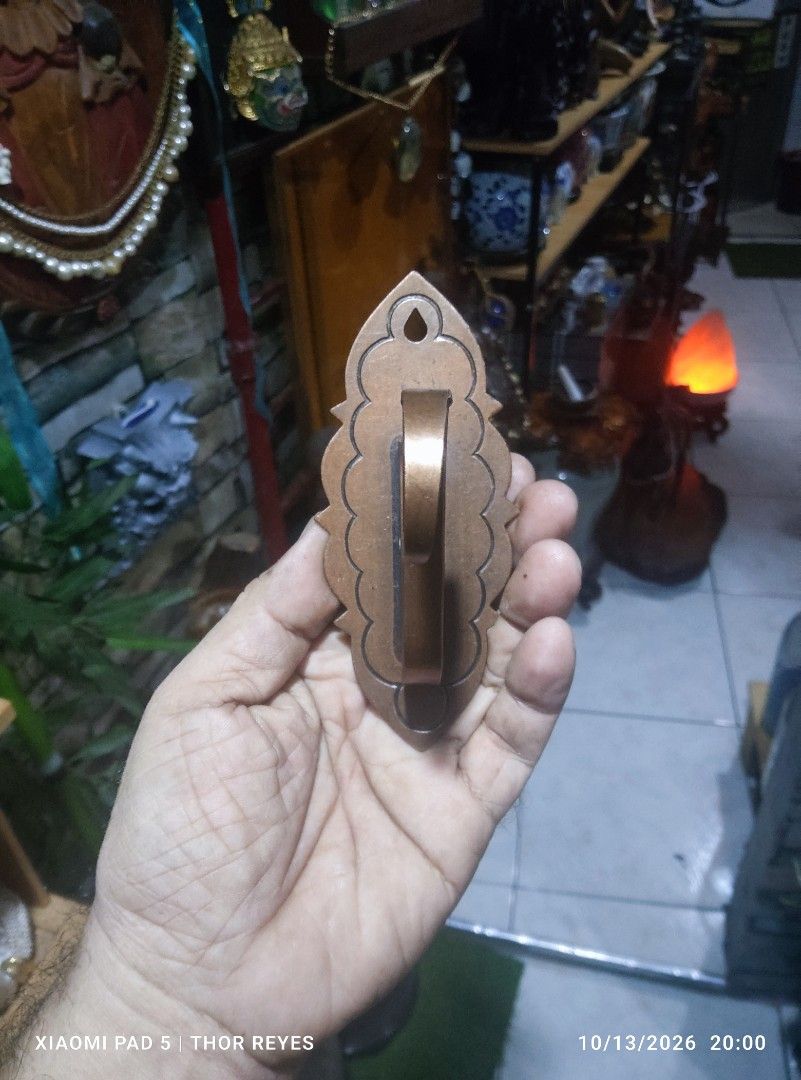 Vintage German Made Copper Hanging Wall Hook (Category: Wall Decor) located in Valenzuela. Submitted by mighthor0526 (Listing ID 1467741119, Image 2). Description: From West Germany No issue Payment thru Gcash or Abono by Lalamove rider Delivery by rider or shipping will be shouldered by the buyer Pm me if interested .