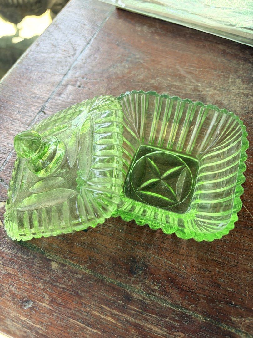 Vintage green Depression Glass (Category: Vintage Collectibles) located in Manila. Submitted by agith21 (Listing ID 1467647091, Image 3). Description: Vintage green Depression Glass lidded candy dish or trinket box Uranium Glass (kilala rin bilang Vaseline glass) mula noong 1930s Art Deco era Price: 1300.