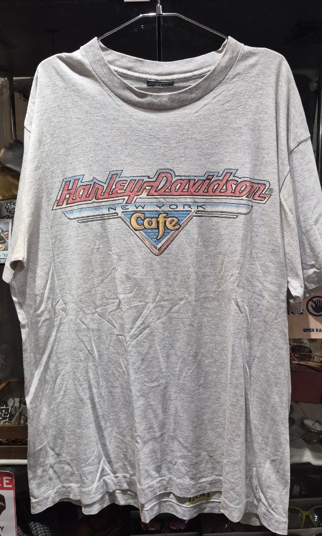 Vintage Harley Davidson (Category: Tshirts & Polo Shirts ) located in Pasig City. Submitted by larssyy15 (Listing ID 1467664181, Image 1). Description: Vintage Harley Davidson Dimes: 22 x 30 Cut tag Negotiable.