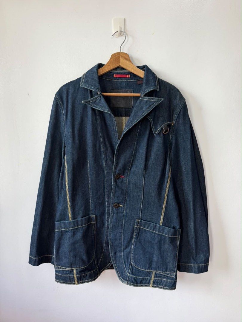 Vintage Levis Redloop Dark Indigo Denim Blazer (Category: Coats, Jackets and Outerwear) located in Iloilo. Submitted by bunitoapparel_v2 (Listing ID 1467765350, Image 1). Description: Good as new No Flaws Size Medium Width 20 Length 30.