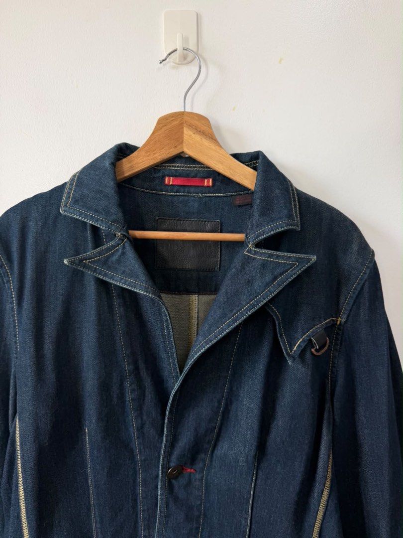 Vintage Levis Redloop Dark Indigo Denim Blazer (Category: Coats, Jackets and Outerwear) located in Iloilo. Submitted by bunitoapparel_v2 (Listing ID 1467765350, Image 3). Description: Good as new No Flaws Size Medium Width 20 Length 30.