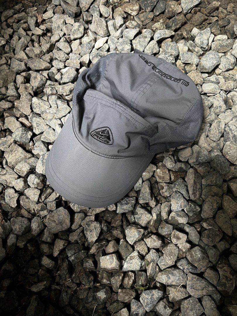 vintage nike acg 5 panel hat (Category: Caps & Hats) located in Calamba. Submitted by justtosellv2 (Listing ID 1467627767, Image 1). Description: very good condition.