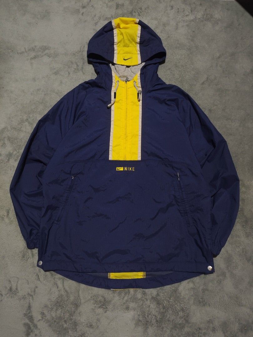Vintage Nike Anorak windbreaker (Category: Hoodies) located in Dagupan City. Submitted by johnny.flips (Listing ID 1467724318, Image 1). Description: 23-25W 27.5-29.5L excellent condition no issue.