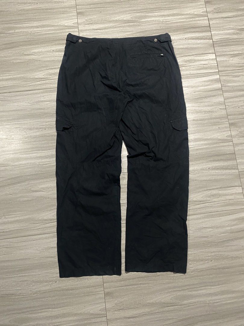 Vintage nike cargo pants (Category: Jeans) located in Bacolod City. Submitted by bnta_bounce (Listing ID 1467723992, Image 2). Description: No flaws / needs wash Length 40 Waist 36 Leg open 9.5.