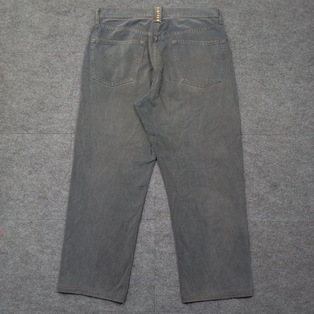 Vintage Replay Pants (Category: Jeans) located in Taguig. Submitted by sito. (Listing ID 1467706315, Image 3). Description: For sale! 📣 Vintage Replay Pants Specs and measurements: • Size 36 • Length 40 inches • Hips 24 inches • Thigh 15 inches • Inseam 28 inches • Leg Opening 9 Condition Details: • Good Condition • Issue: NONE • Need some wash • Color rate: 10/10 • Overall Condition: 10/10 Price: ~ ₱630 Transaction Details: Location: Upper Bicu