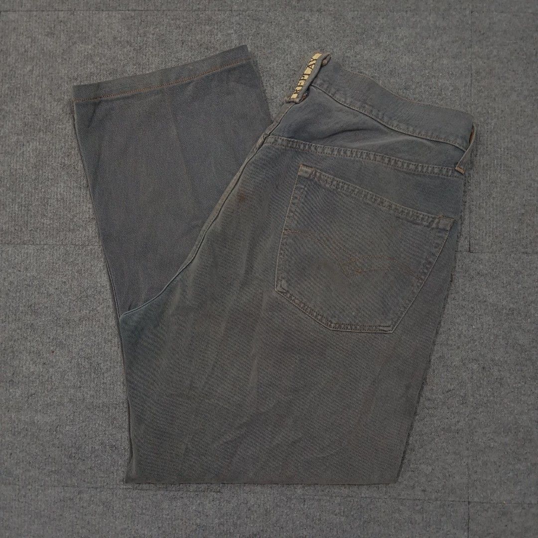 Vintage Replay Pants (Category: Jeans) located in Taguig. Submitted by sito. (Listing ID 1467706315, Image 1). Description: For sale! 📣 Vintage Replay Pants Specs and measurements: • Size 36 • Length 40 inches • Hips 24 inches • Thigh 15 inches • Inseam 28 inches • Leg Opening 9 Condition Details: • Good Condition • Issue: NONE • Need some wash • Color rate: 10/10 • Overall Condition: 10/10 Price: ~ ₱630 Transaction Details: Location: Upper Bicu
