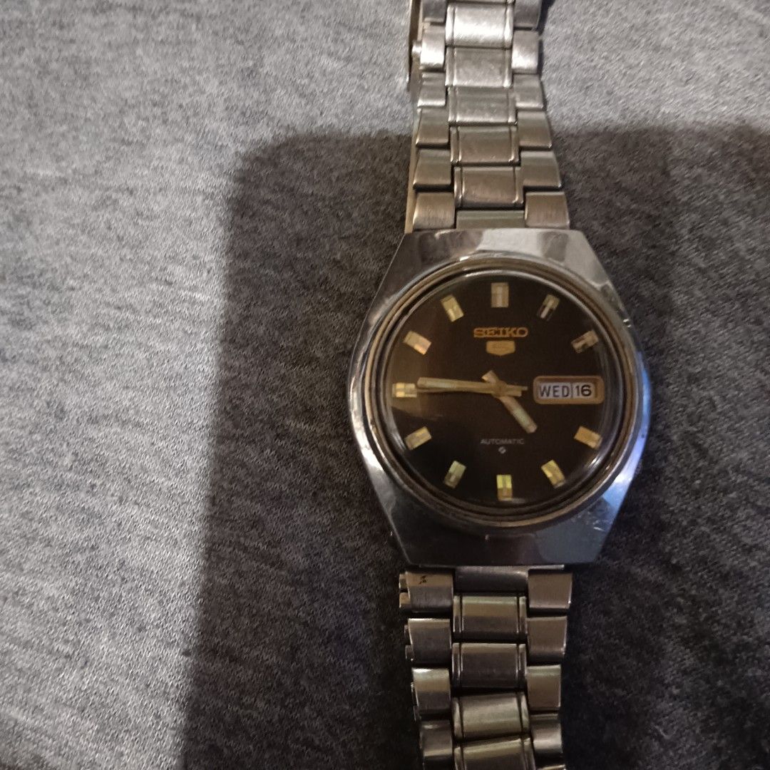 Vintage Seiko 5 automatic 6309l (Category: Men's Watches) located in Pasig City. Submitted by antikto (Listing ID 1467664967, Image 3). Description: - Vintage Seiko 5 automatic ,6309.working condition. - black dial with elegant gold-tone hands and markers - Convenient day and date window at 3 o'clock - Durable stainless steel case and metal link bracelet - Classic retro design, perfect for daily wear.Price 2,900 php.
