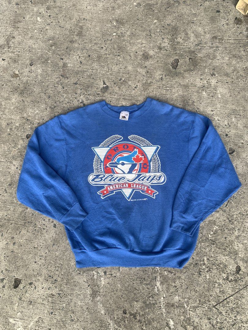 Vintage Toronto Bluejays Dated 1991 (Category: Coats, Jackets and Outerwear) located in Agdangan. Submitted by daily_picks.276 (Listing ID 1467741681, Image 1). Description: Large on tag best fit med to large No issue need wash .