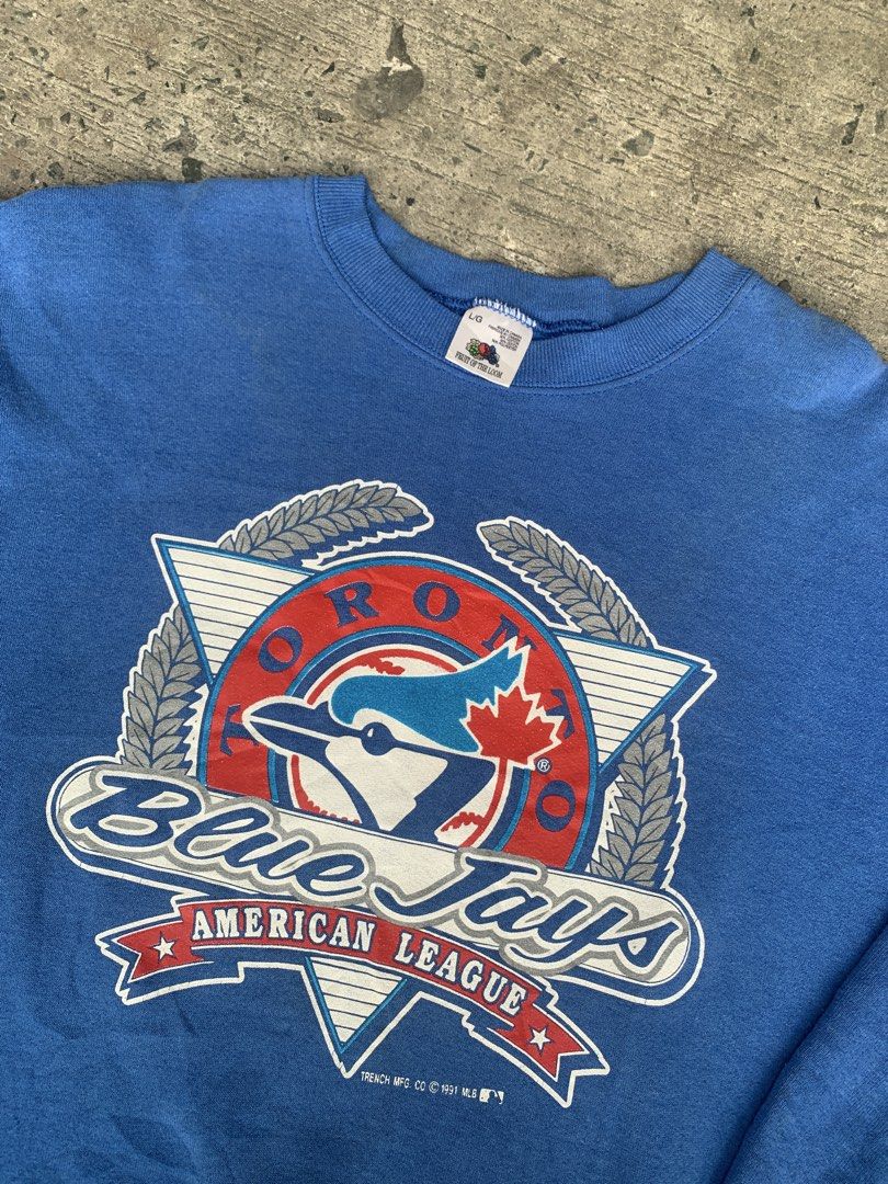 Vintage Toronto Bluejays Dated 1991 (Category: Coats, Jackets and Outerwear) located in Agdangan. Submitted by daily_picks.276 (Listing ID 1467741681, Image 2). Description: Large on tag best fit med to large No issue need wash .