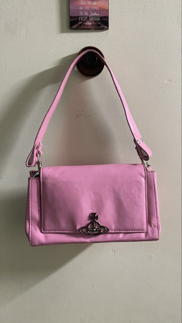 Vivien Westwood Hazel Bag (Category: Shoulder Bags) located in Las Pinas. Submitted by mnl.streetwear.ph (Listing ID 1467772460, Image 1). Description: • Vivien WestWood Hazel Bag Details posted.
