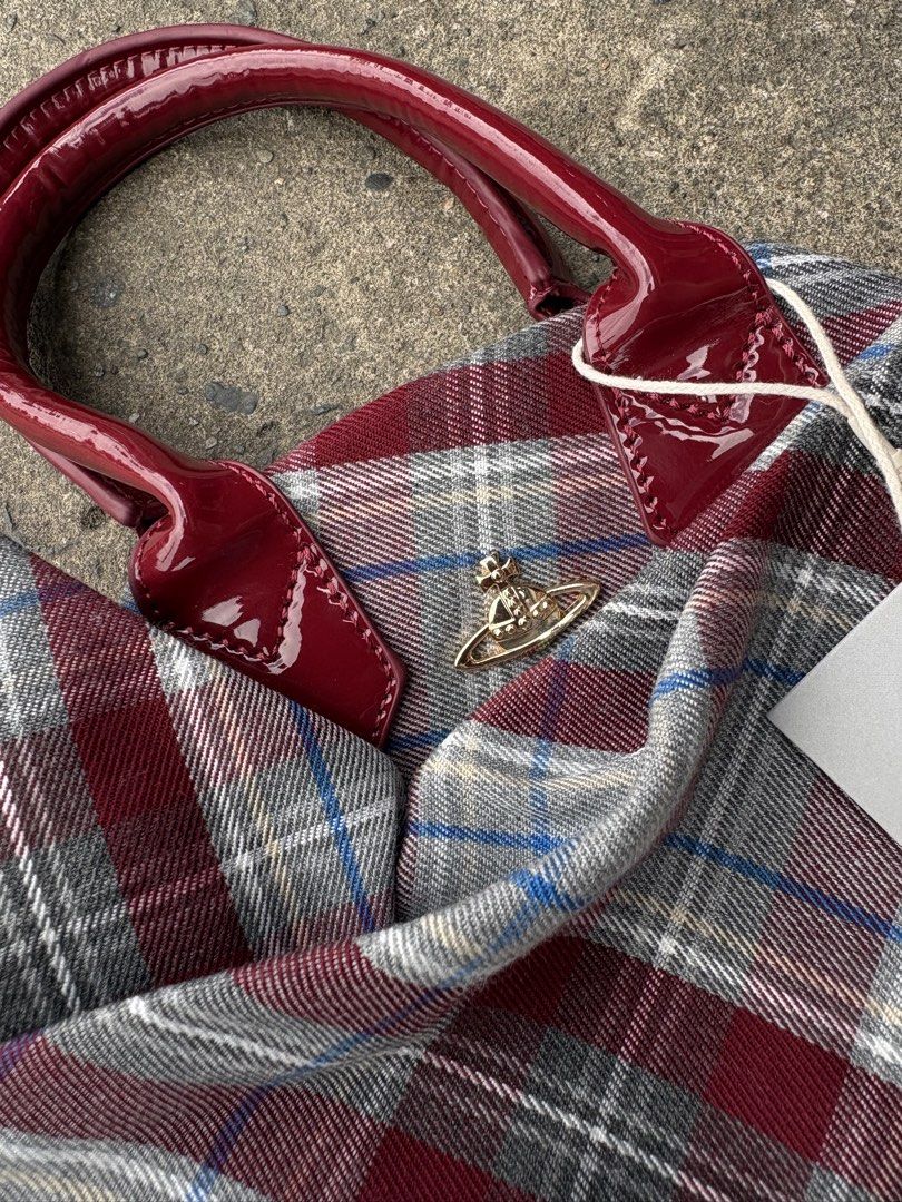 Vivienne Westwood (Category: Luxury Bags & Wallets) located in Baguio. Submitted by thriftedbaguio (Listing ID 1467671922, Image 2). Description: Brand New Condition.