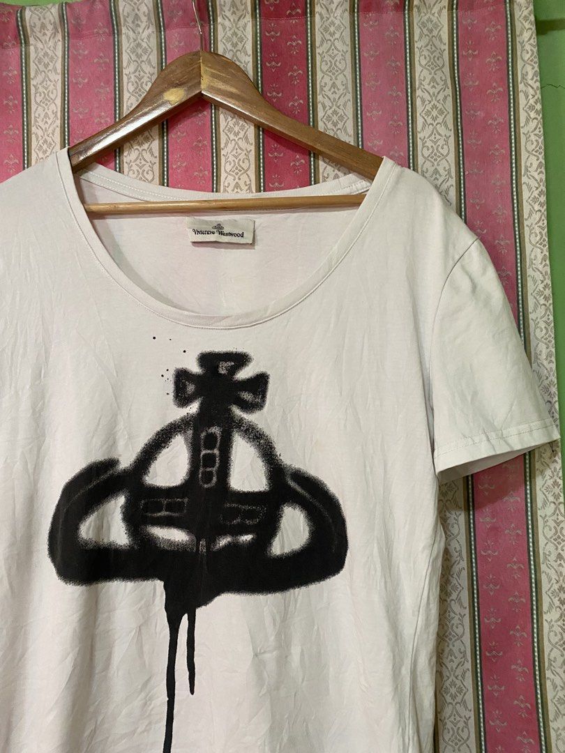 VIVIENNE WESTWOOD (Category: Tshirts & Polo Shirts ) located in Manila. Submitted by marvindathrifts2023 (Listing ID 1467688259, Image 2). Description: .