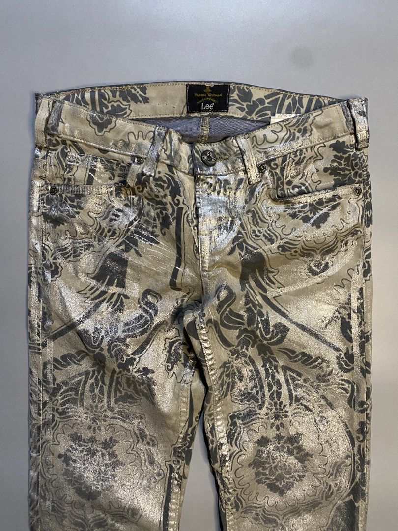 Vivienne Westwood X Lee (Category: Jeans) located in General Santos City (Dadiangas). Submitted by thestreettttt (Listing ID 1467801348, Image 3). Description: Vivienne Westwood X Lee Excellent Condition No issue Waist 28 Length 35.