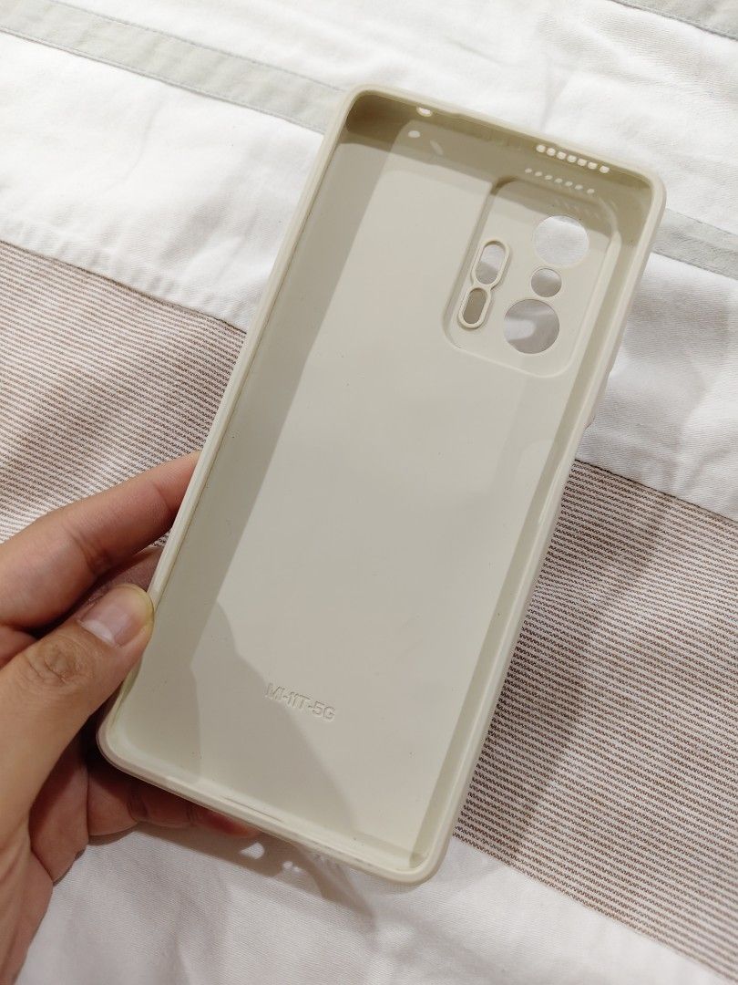 Xiaomi 11T Phone Case Real Seashell Design (Category: Cases & Sleeves) located in Lapu Lapu. Submitted by am.thingspreloved (Listing ID 1467736730, Image 3). Description: RFS: changing phones.