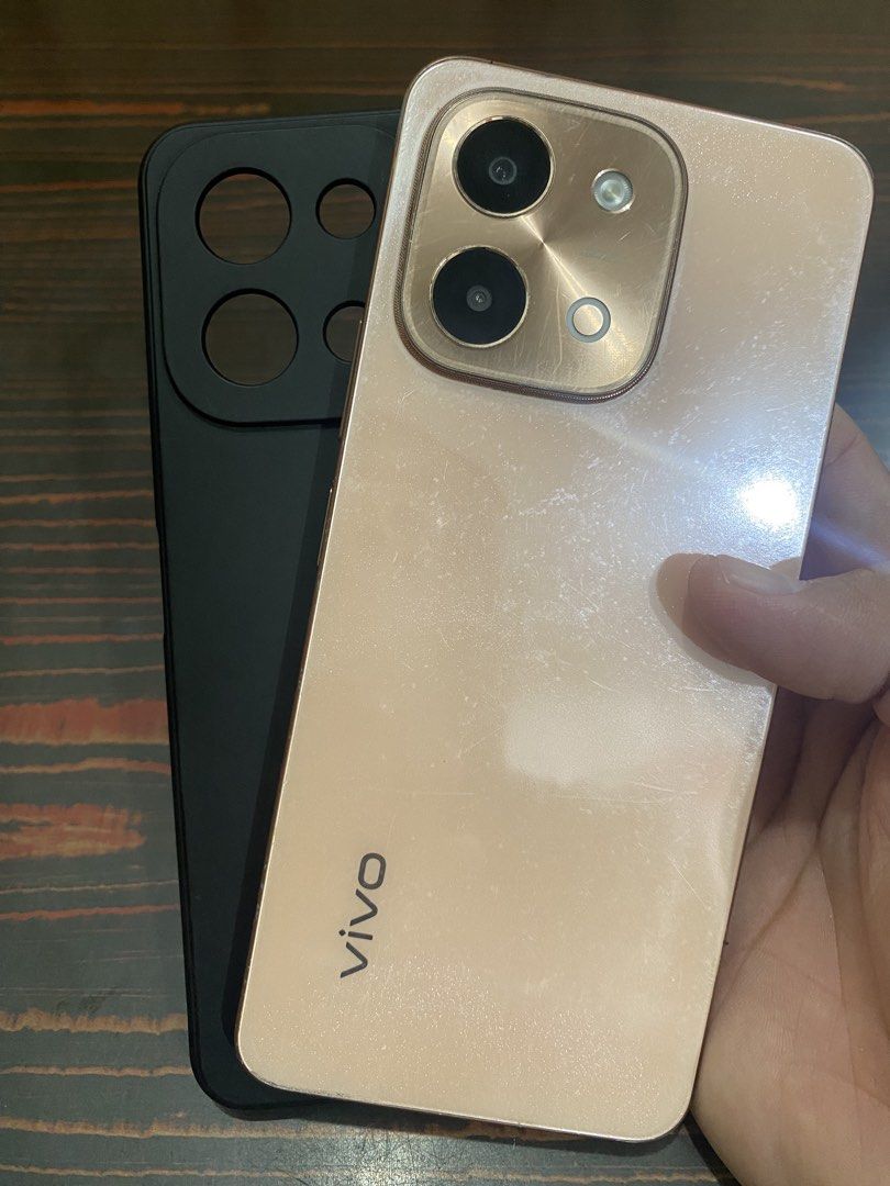 Vivo Y28 (Category: Other Mobile & Gadget Accessories) located in Antipolo. Submitted by tatudon (Listing ID 1467780177, Image 2). Description: For sale Vivo Y28 8/128gb May mga flaws na sya signs of usage paint chips at maninipis na dents sa likod Pero maayos na maayos padin performance at matagal pa malobat Open for shipping Meet up lalamove lbc Videos or pictures .