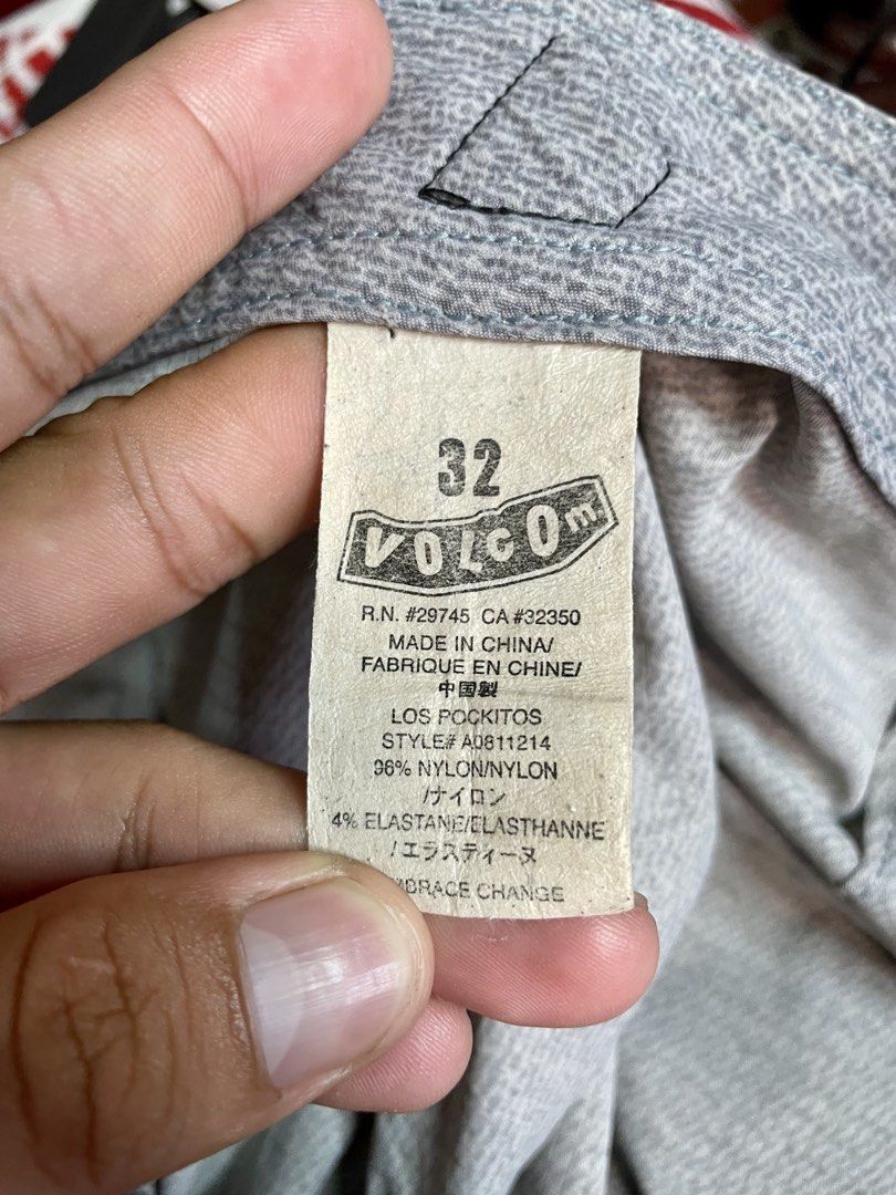 Volcom (Category: Swim Trunks & Board Shorts) located in Davao. Submitted by the_rare_hustla (Listing ID 1467615256, Image 3). Description: VOLCOM Issue None Need Wash Only Color rate 10/10 Width - 38 Length - 22 Size 32 on tag Dm If Interested!.