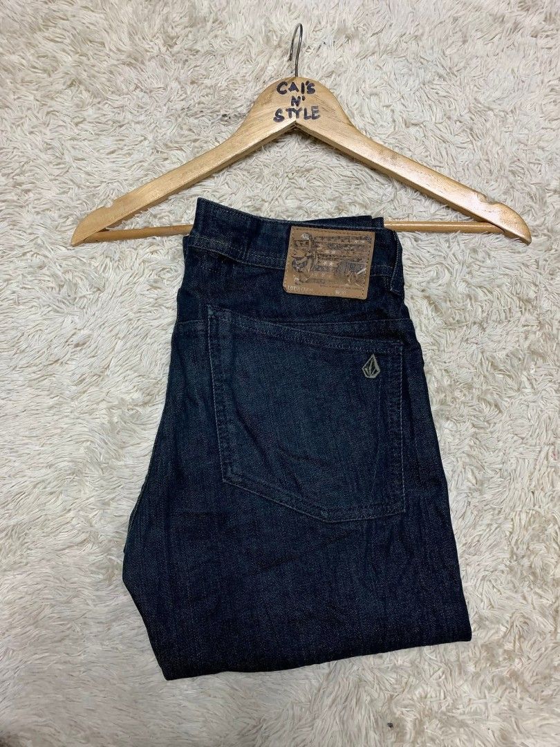 Volcom stone jeans for men (Category: Jeans) located in Lianga. Submitted by legitseller12345678 (Listing ID 1467829716, Image 1). Description: Volcom stone jeans for men📌 Excellent to new Waistline 30-31 Length 40 Hem 7 Solid Mine 800 plus sf.