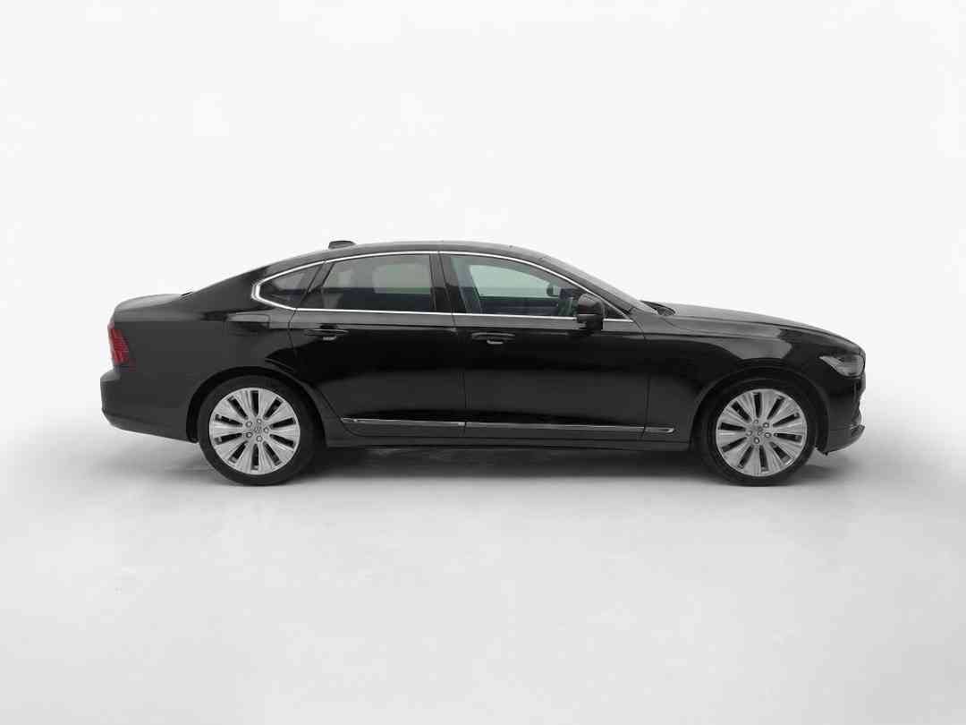 Volvo S90 Mild Hybrid B5 Ultimate (A) (Category: Used Cars) located in Singapore. Submitted by vincar_pre-owned (Listing ID 1467783910, Image 2). Description: Full agent serviced & maintained. Genuine mileage. Agent warrant till September 2028. The t5 trim delivers a smooth and efficient drive, while the spacious, minimalist interior offers premium comfort and cutting-edge safety features. Contact us today to arrange a viewing for this unit at th