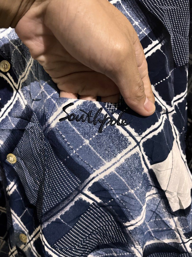 VTG SOUTHPOLE (Category: Activewear) located in Sagay. Submitted by jan_arvene (Listing ID 1467725656, Image 3). Description: 📌 vtg Southpole button down Large on tag 31” length 25” width Good condition and color rate No issues Pm.