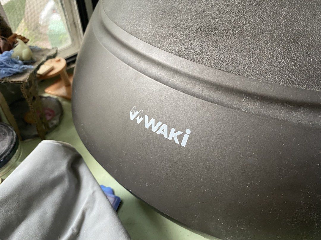 WAKI Electronic Foot Massager – Good Working Condition (Category: Other Home Appliances) located in Paranaque City. Submitted by cheska.zaldivar (Listing ID 1467732344, Image 1). Description: Price: ₱2,500 (Slightly negotiable for fast pickup) Details: Multiple knead intensity levels (L / M / H) and air compression settings to relieve foot fatigue, stress, and sore muscles. Condition: Working great with normal signs of cosmetic use/dust (see actu