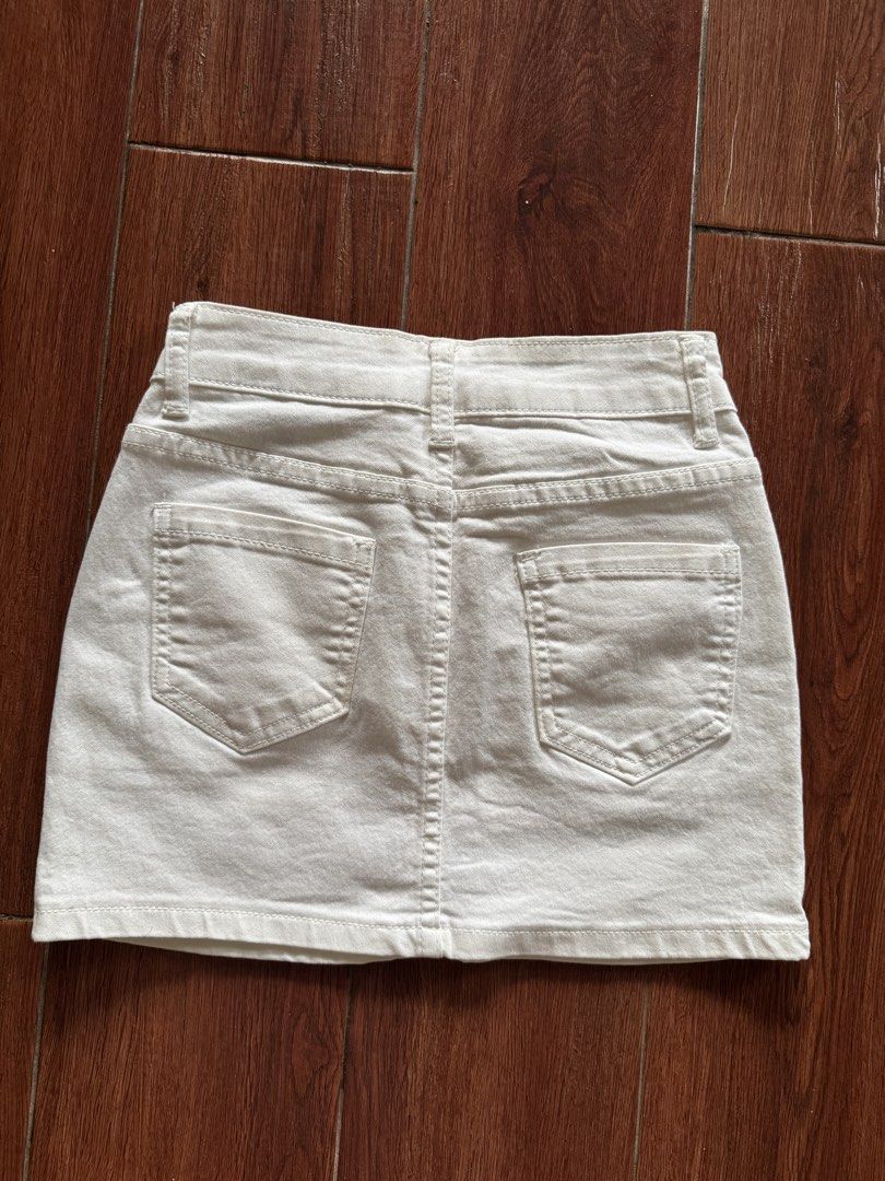White Denim Mini Skirt (Category: Skirts) located in Manila. Submitted by gemfinderph (Listing ID 1467671882, Image 2). Description: .