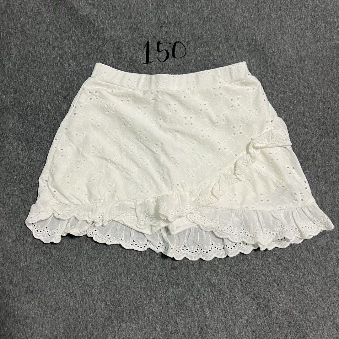White eyelet ruffle swimming skort (Category: Bikinis & Swimsuits) located in Las Pinas. Submitted by jilanah (Listing ID 1467770312, Image 1). Description: Never used.