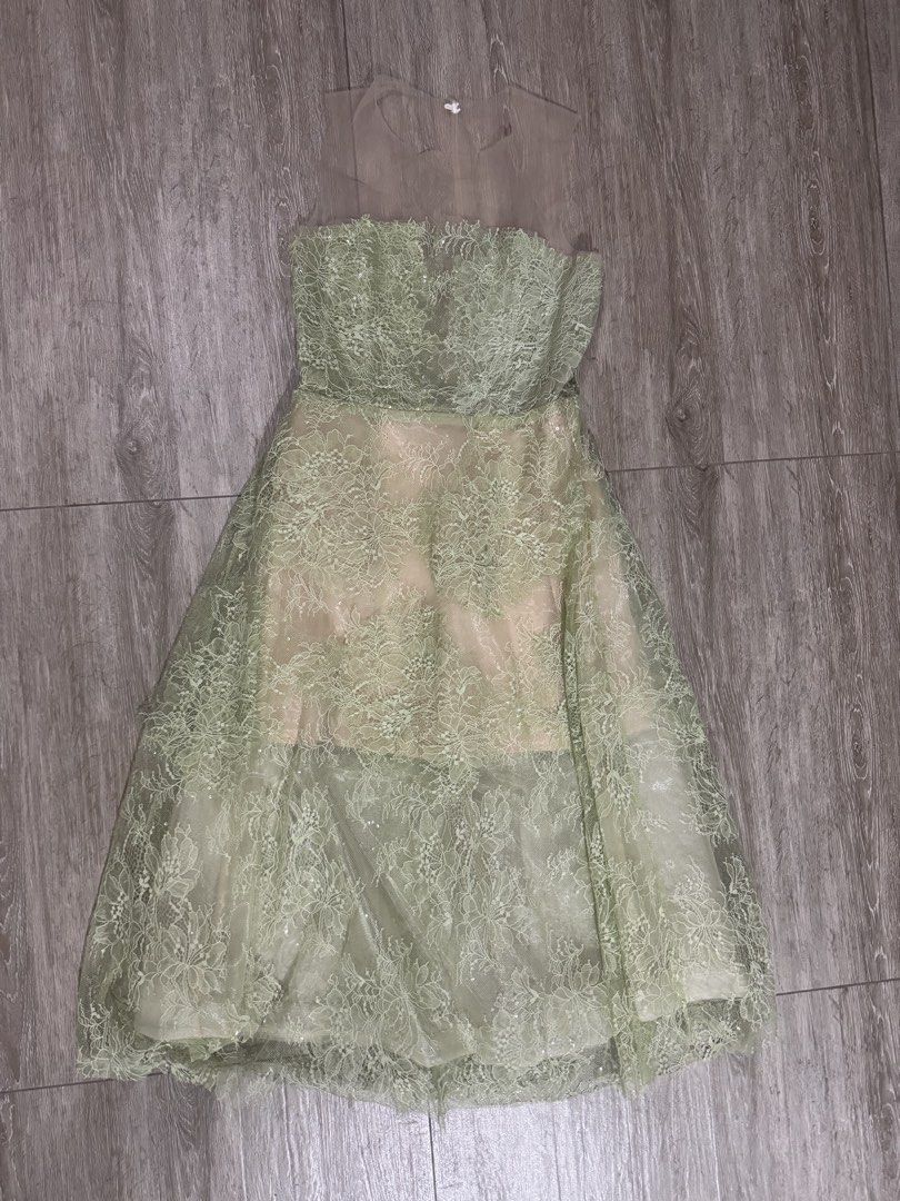 WHOOPY Green Trisha dress (Category: Evening dresses & gowns) located in Quezon City. Submitted by thshxn21 (Listing ID 1467761054, Image 1). Description: ITEM DETAILS & SELLING TERMS * RFS: Di na nasusuot / Decluttering * Fit Reference/Measurements: * Bust: 34” * Waist: 26” * Hips: 38” SHIPPING & PAYMENT * Delivery: Lalamove only (Buyer shoulders the shipping fee) * Payment via GCash / Bank Transfer PLEASE READ BEFORE BUYING * Pre-loved/Used unl