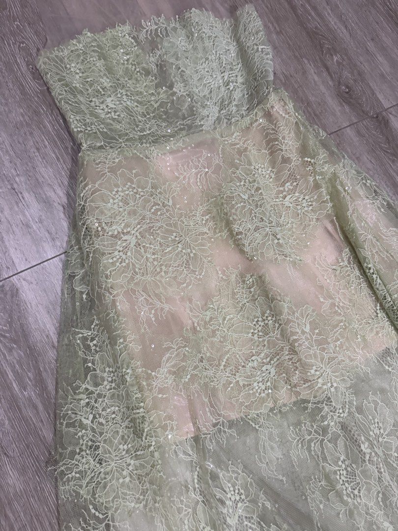 WHOOPY Green Trisha dress (Category: Evening dresses & gowns) located in Quezon City. Submitted by thshxn21 (Listing ID 1467761054, Image 2). Description: ITEM DETAILS & SELLING TERMS * RFS: Di na nasusuot / Decluttering * Fit Reference/Measurements: * Bust: 34” * Waist: 26” * Hips: 38” SHIPPING & PAYMENT * Delivery: Lalamove only (Buyer shoulders the shipping fee) * Payment via GCash / Bank Transfer PLEASE READ BEFORE BUYING * Pre-loved/Used unl