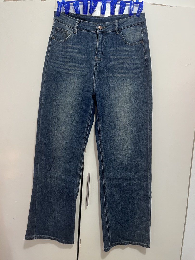 Wide Denim Pants (Category: Jeans) located in Quezon City. Submitted by madwoman13 (Listing ID 1467635804, Image 1). Description: ✨ Bought for 499 on tik tok shop ✨ Fits 30-31 Waistline ✨ Length: 39.5 inches ✨ RFS: Doesn’t fit me anymore .