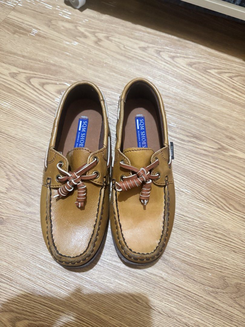Women Loafers (Category: Loafers) located in Quezon City. Submitted by kittycatmom (Listing ID 1467734230, Image 2). Description: Used once only 100% leather No issues Loc: Proj 8, QC For the strays na pinapakain ko, wag na po tawaran please. Thank you. .