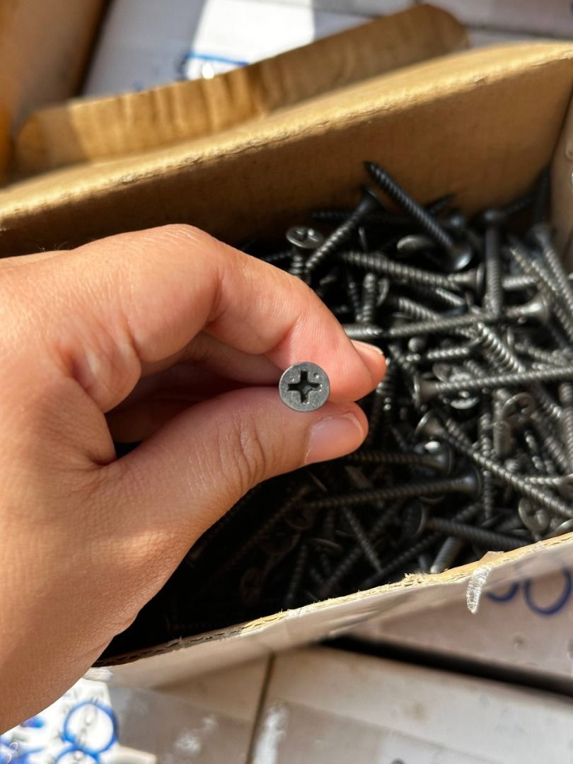 Wood screw Size: 2" (Category: Everything Else Others) located in Manila. Submitted by joeyroque09 (Listing ID 1467689778, Image 1). Description: Wood screw Size: 2".