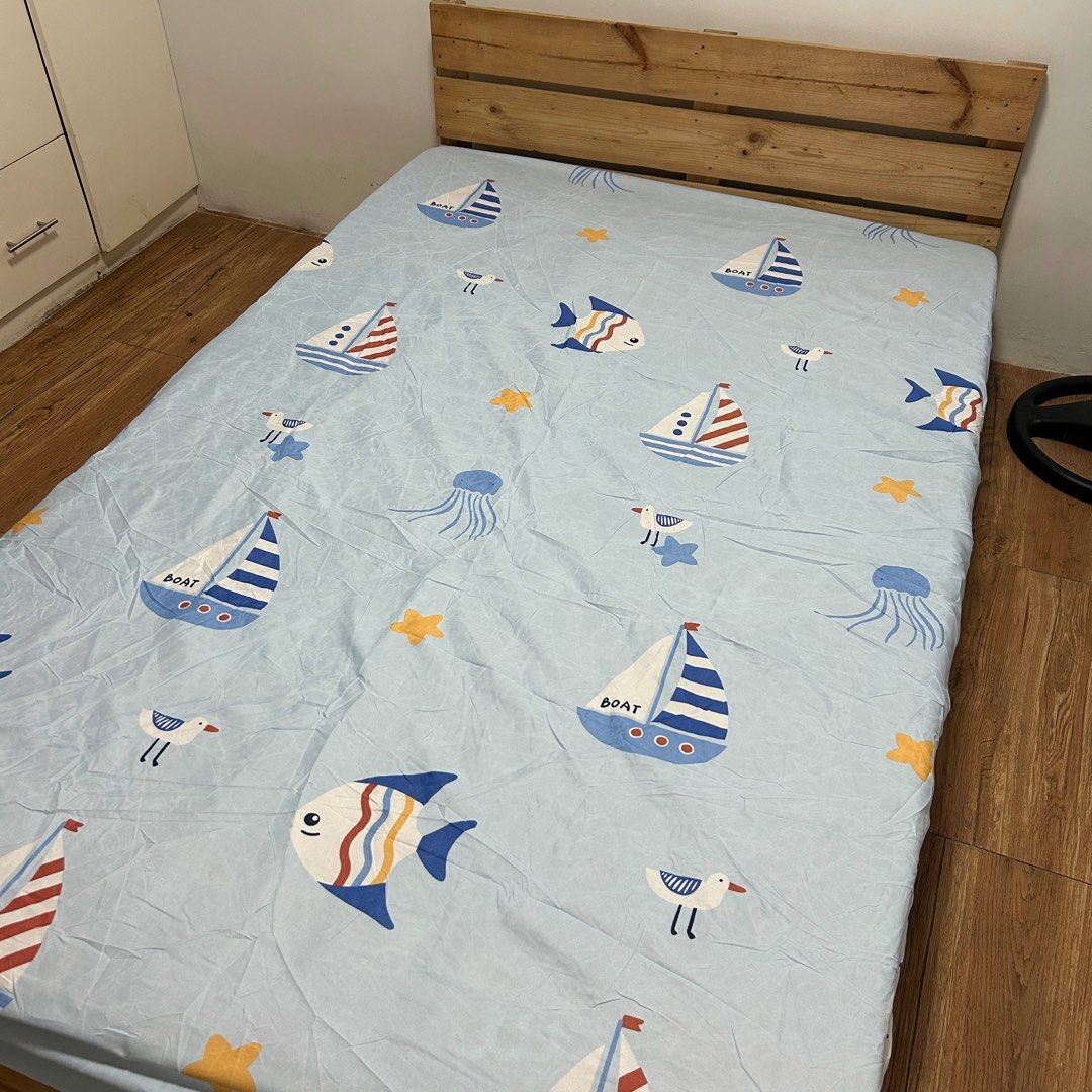 Wooden Bed Frame with Foam (Category: Bed Frames & Mattresses) located in Quezon City. Submitted by jaja.20 (Listing ID 1467718988, Image 1). Description: 48x75” semi double 6” height -Comes with Mandaue foam mattress, lightly used. This bed is barely used, only used for the guest room. Orig price: 3.5k customized palette bed frame with full stopper + 2k foam Pickup at: Novaliches, QC.