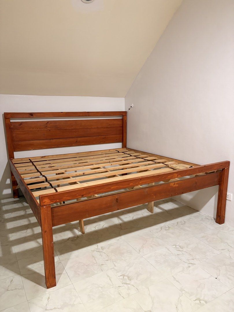 Wooden bed frame with headboard (Category: Bed Frames & Mattresses) located in Antipolo. Submitted by daddywill (Listing ID 1467668171, Image 1). Description: FOR SALE! Solid Mahogany Wood King Size Bed Frame! Matibay at maayos, minimal issue. ready for a new owner. PM sa interested! Nabili ko last year for 15K sa Cavite pinagawa ko yan., Pinasadya. RFS: Gusto na ng bago. Antipolo location for Pick up only Pwede mo icheck bago mo ipick up Maia Al