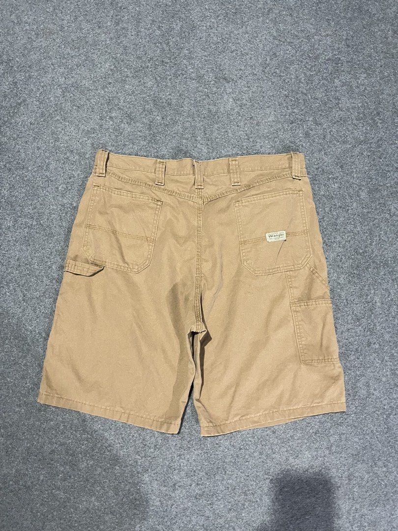 Wrangler carpenter denim jorts (Category: Shorts) located in Lapu Lapu. Submitted by jhonrener41426 (Listing ID 1467713007, Image 2). Description: Size 38 Length-22 Leg opening-12 Excellent condition Color rate 9:8/10 Authentic Issue none Choco brown .