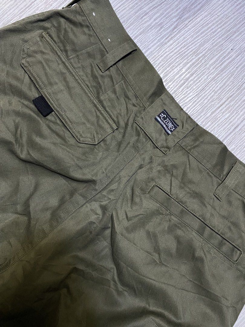 Xebec cross zone utility Cargo Pants (Category: Chinos) located in Pasig City. Submitted by terrencec34805 (Listing ID 1467796262, Image 3). Description: Xebec C.Zone utility cargo pants Brand new Olive green Size:30-31 Length:42 Leg opening:9.