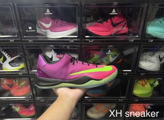 由 xh._.sneakers (刊登 ID 1467793942，圖片 1) 提交，位於 的 (類別：)，說明：。