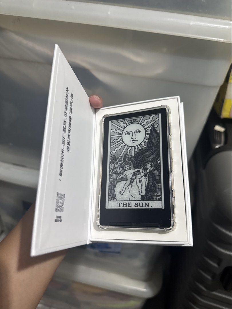 XTEINK x4 E-Reader (Category: E-Readers) located in El Nido. Submitted by ryshoot (Listing ID 1467749200, Image 1). Description: RFS: Upgrading - No issue - Matagal malowbat - Compact & handy - Upgraded firmware (crosslink) Inclusions: - Box - Case - Screen protector - Magsafe - Charger - SD card.