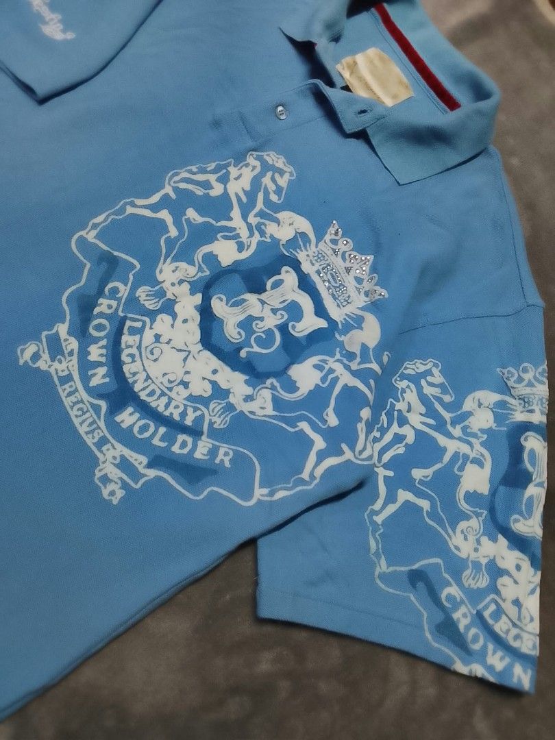 Y2K Crown Holder Poloshirt (Category: Activewear) located in Manila. Submitted by kayzthawan (Listing ID 1467676726, Image 2). Description: ₱850.00 💎 Y2K Crown Holder Poloshirt Size: XXLarge Dimes : 25 x 29 Condition: Excellent Condition; 9.7 Issue : None.