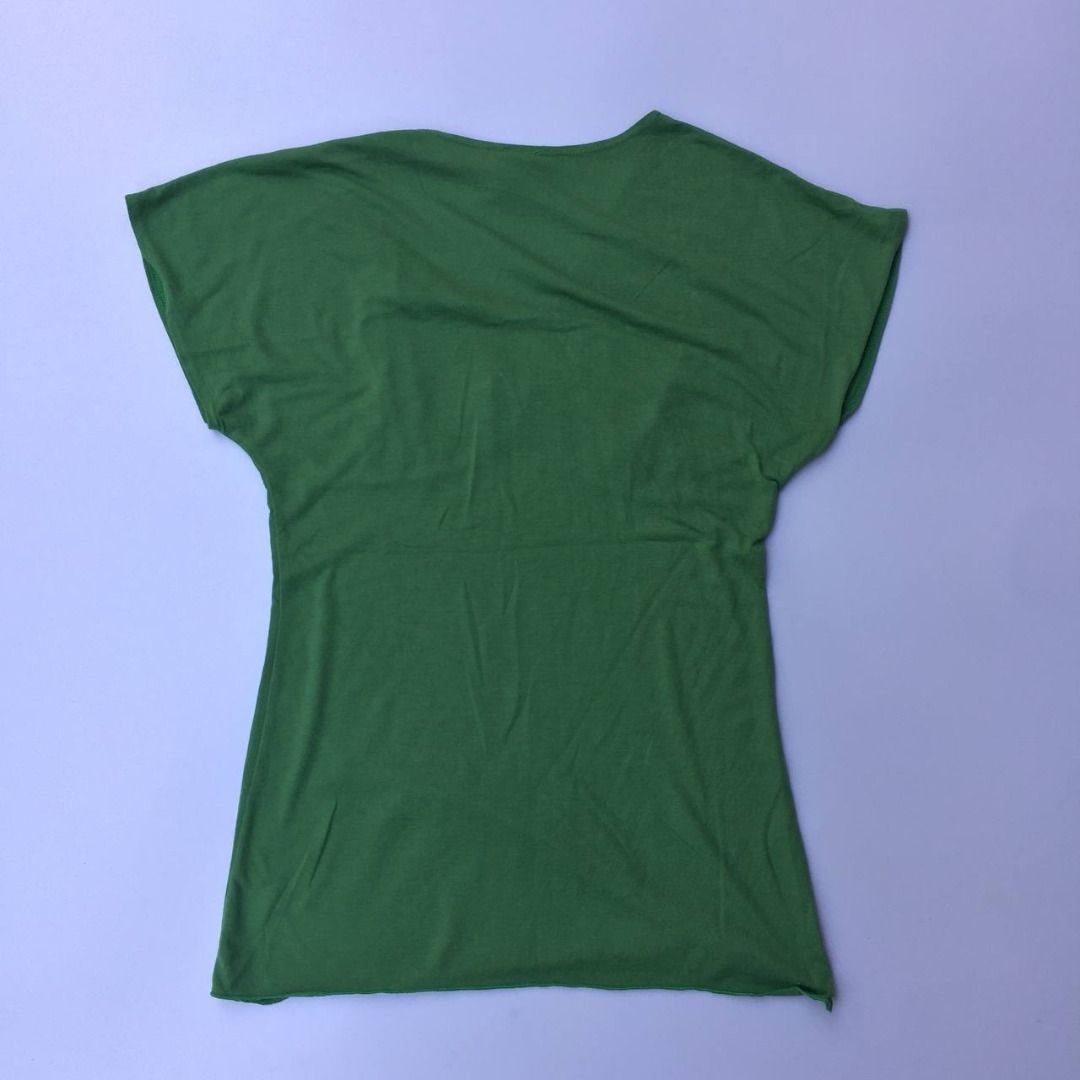 Y2k Green Chic Top (Category: Blouses) located in Pagsanjan. Submitted by ovothrift (Listing ID 1467603163, Image 3). Description: length - 25 width - 13.5 no issue very good condition Feel free to message me if you have questions or want more photos random freebies each order.