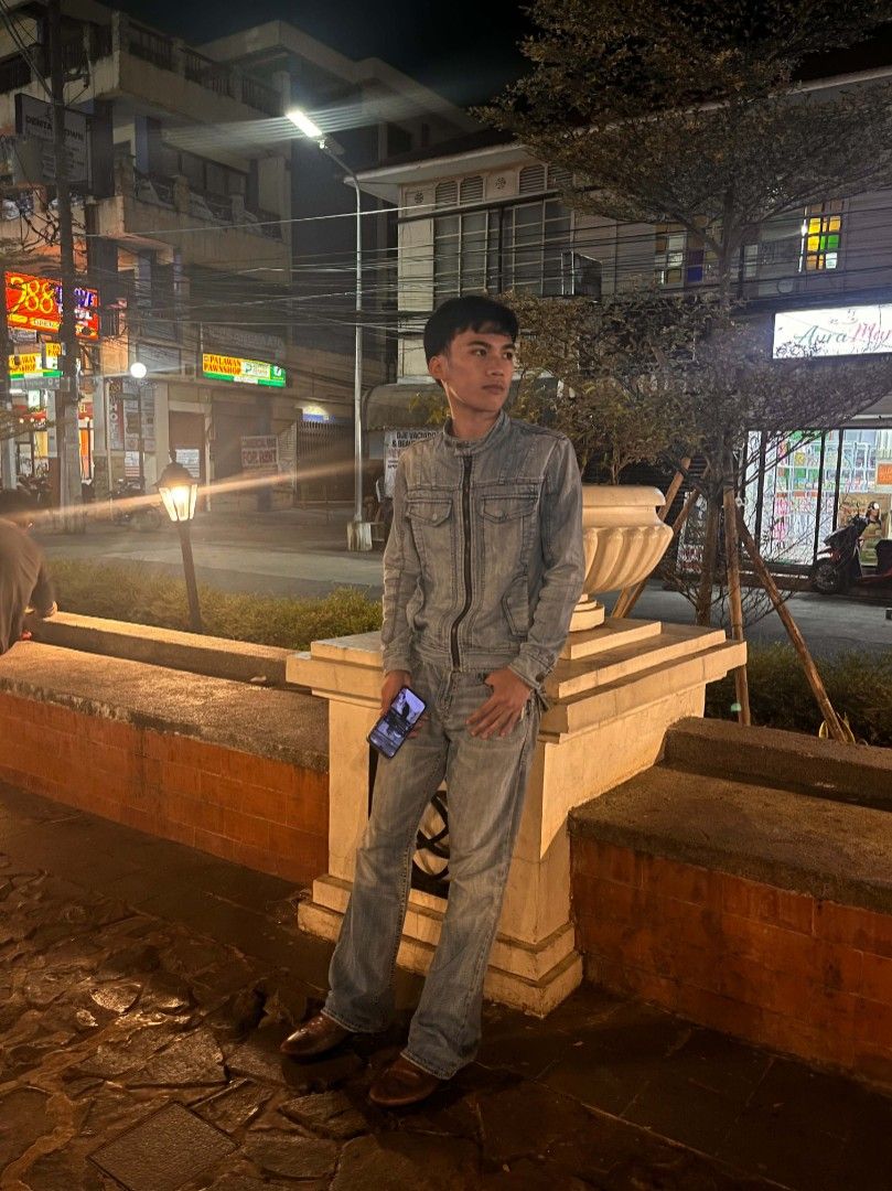 Y2K G-Star Raw Denim Biker Denim Jacket (Category: Coats, Jackets and Outerwear) located in Manila. Submitted by swaggygraments (Listing ID 1467751690, Image 2). Description: PM FOR MORE INFOO.