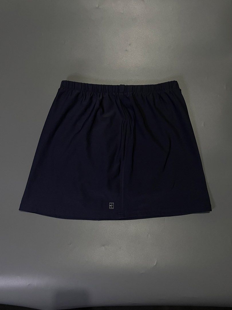 Y2k Nike athletic Short skirt (Category: Activewear) located in Bocaue. Submitted by mosthighcollective (Listing ID 1467795903, Image 1). Description: Y2k Nike athletic Short skirt Size: L on tag (28-29 waist) Dimes: 28-29 waist 16 length Brand new with hang tag intact No issue 1000 only Dm me to purchase 📥.