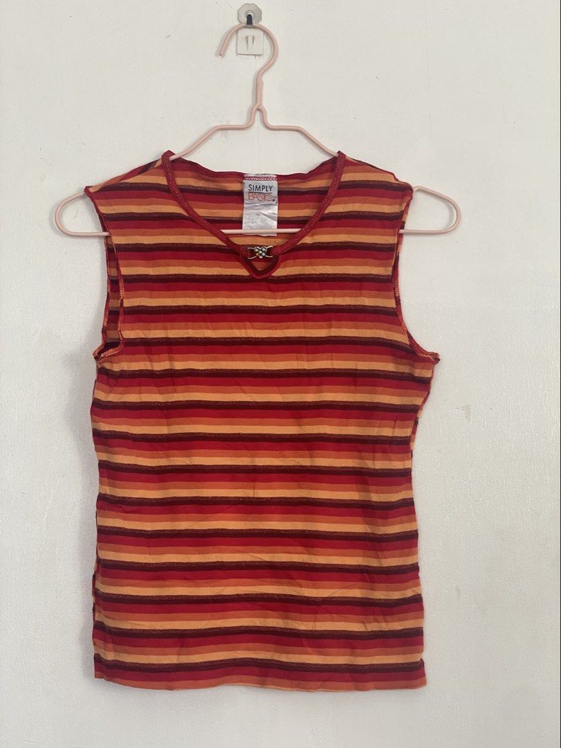 Y2K Simply Basic Glittered Stripe Tank Top (Category: Sleeveless) located in Tuguegarao City. Submitted by ziggerryy (Listing ID 1467776634, Image 2). Description: No flaws. No holes. Fits XS-Semi M ‼️PASS TO LOWBALLERS‼️ .